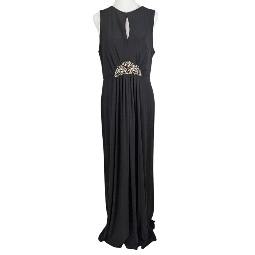 Sleeveless Black Evening Gown with Decorative Waist